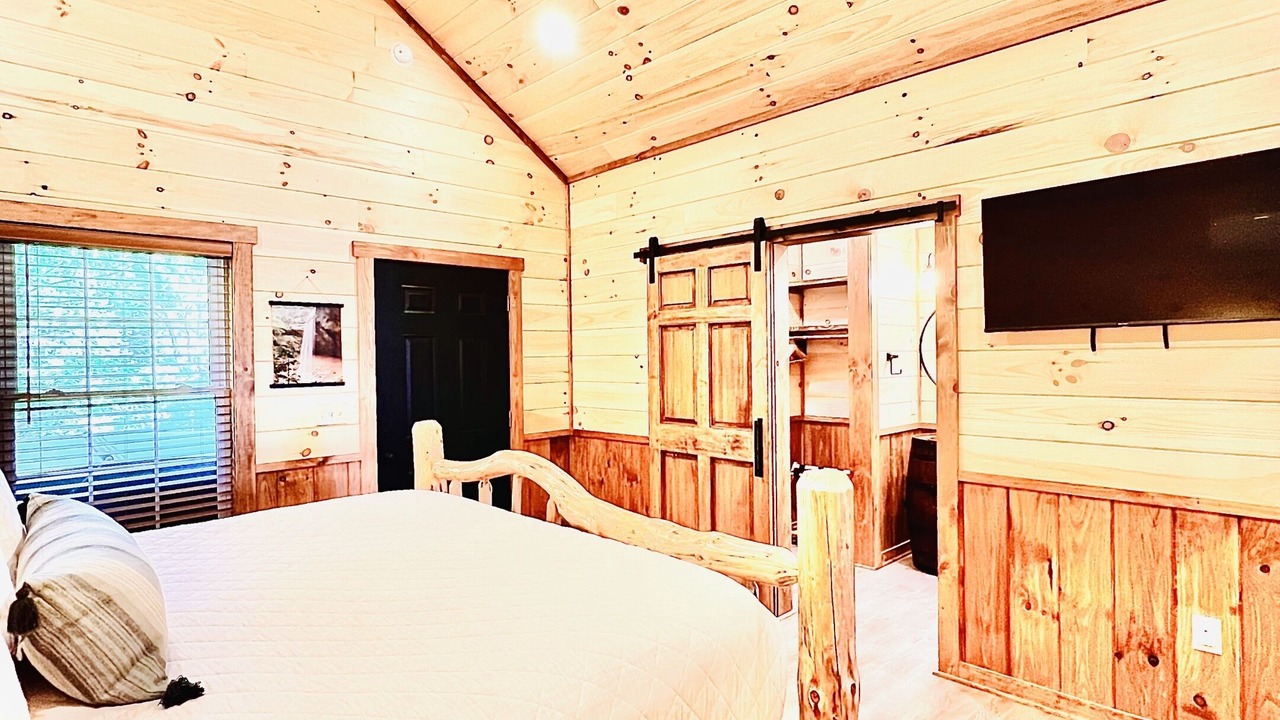 Photo of Bedroom in Creola