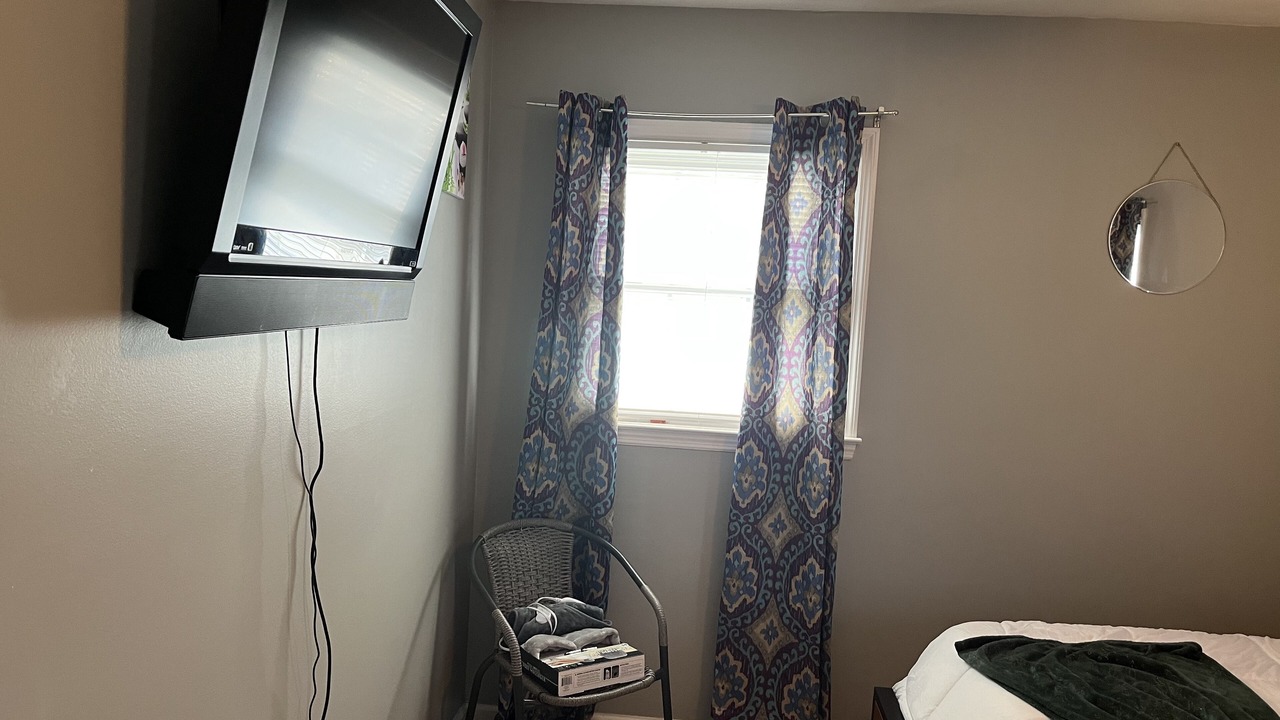 Photo of Bedroom in Newark