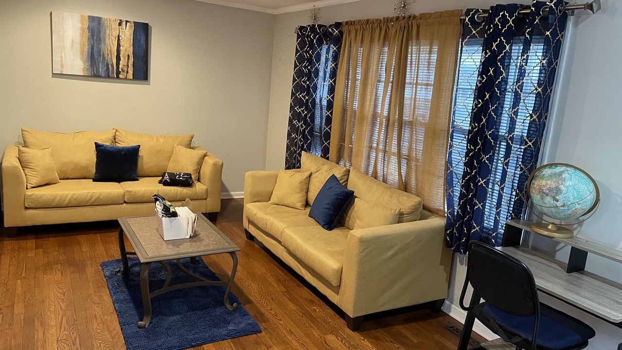Photo of Bedroom in Newark