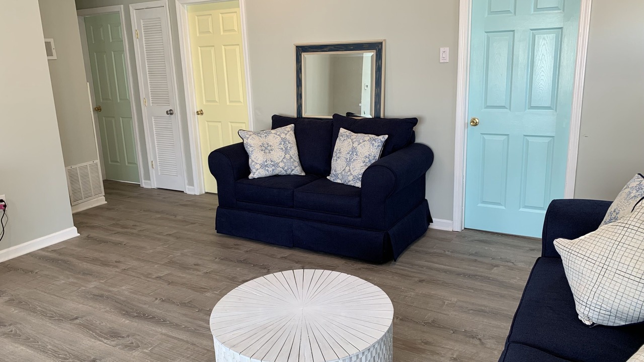Photo of Livingroom in Beach Haven West