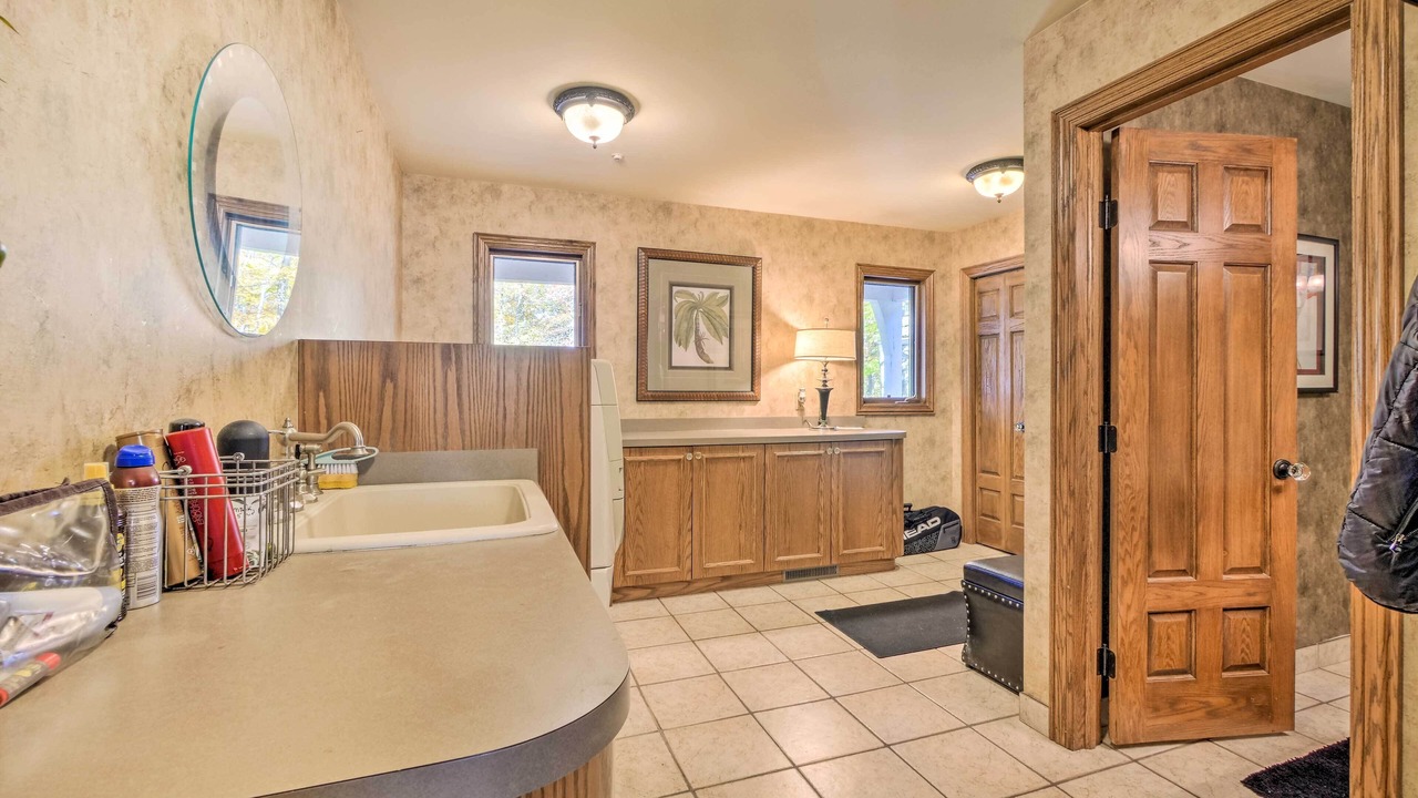 Photo of Bedroom in Solon