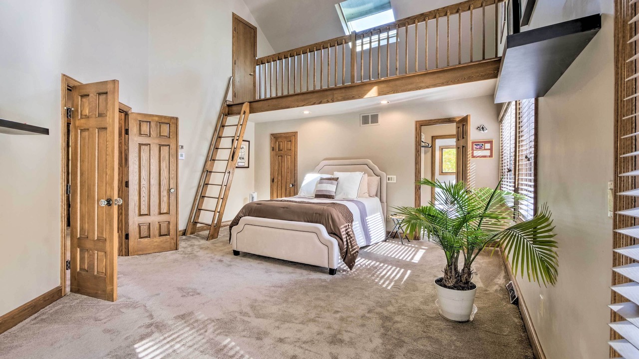 Photo of Bedroom in Solon