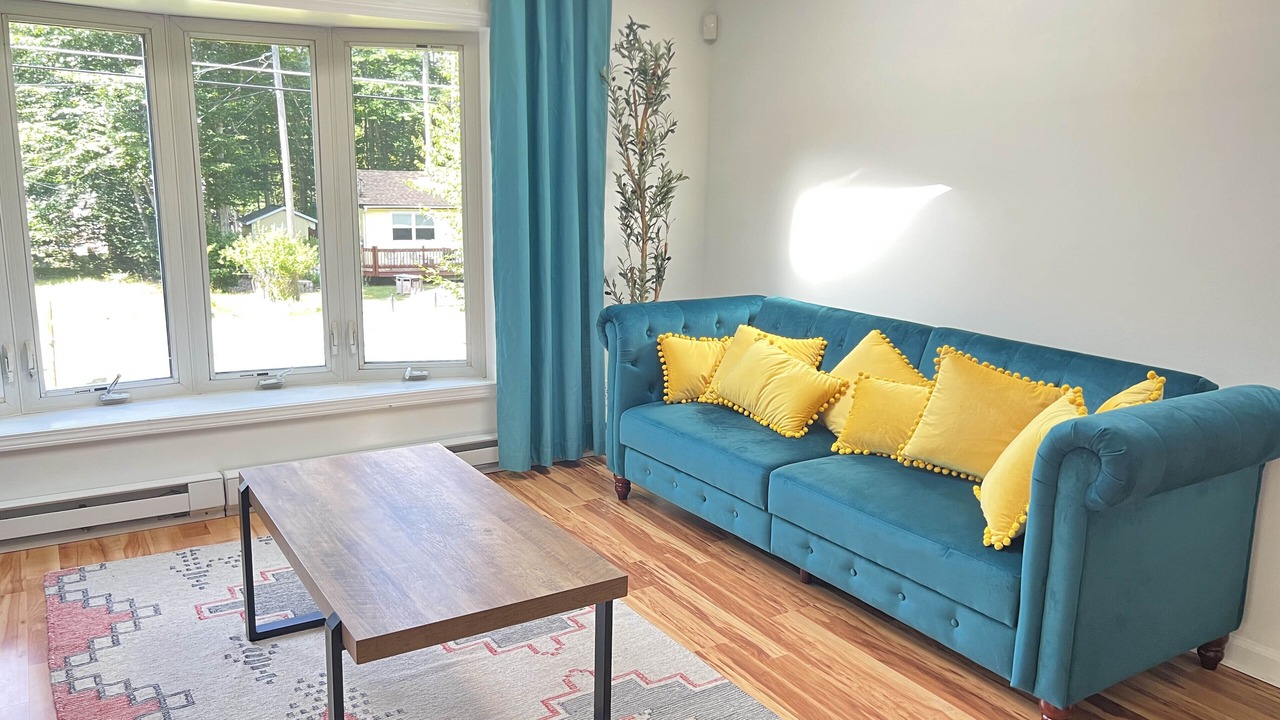 Photo of Livingroom in Tobyhanna