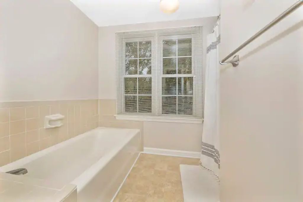 Photo of Bathroom in Montgomery Village