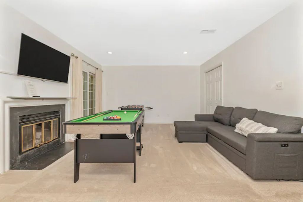Photo of Livingroom in Montgomery Village
