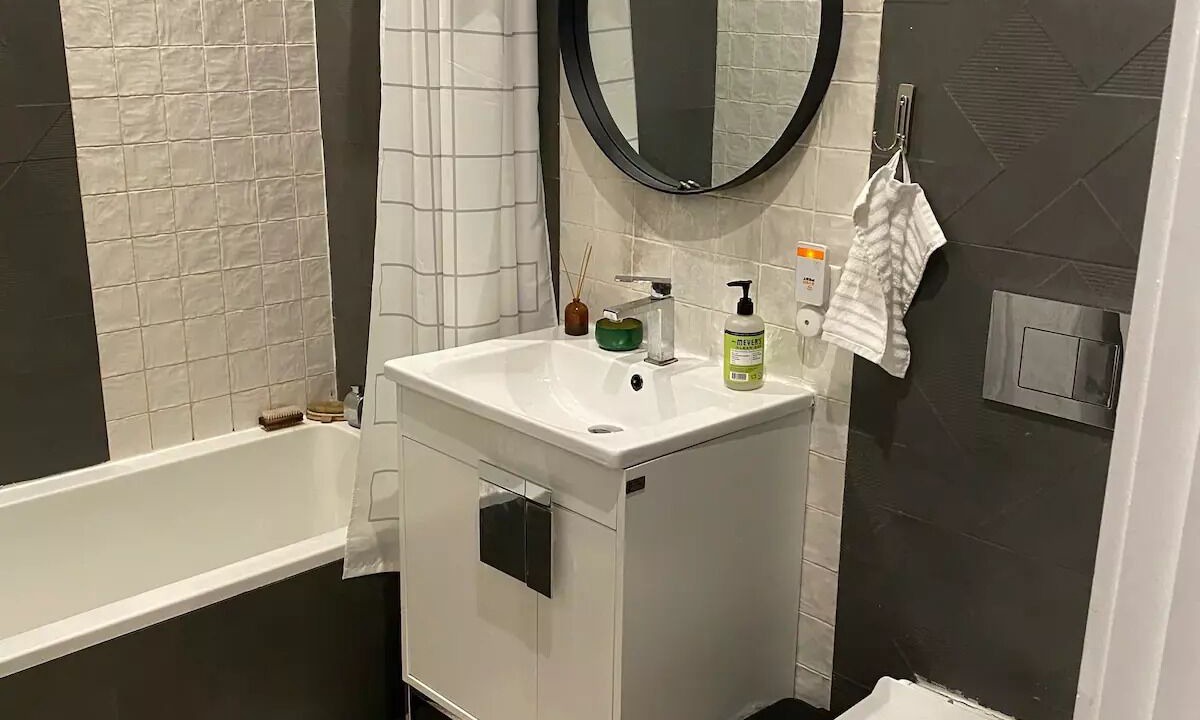 Photo of Bathroom in Bedford-Stuyvesant