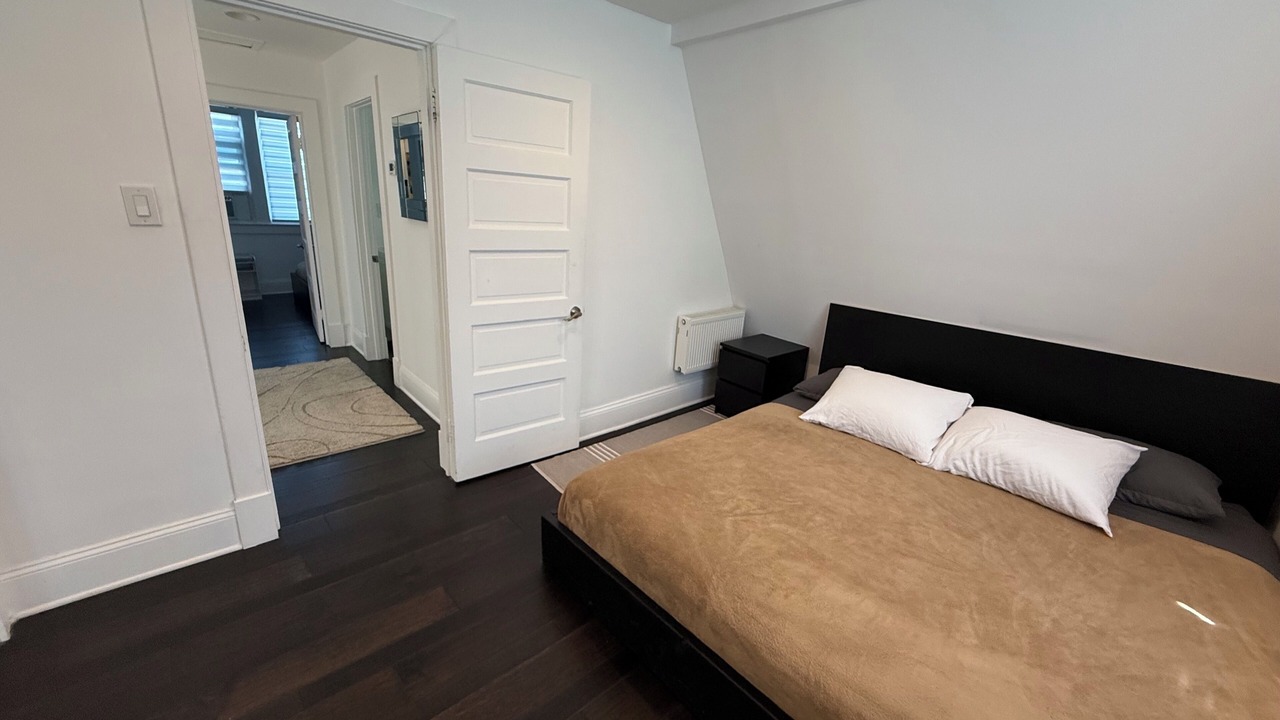Photo of Bedroom in Fairlawn