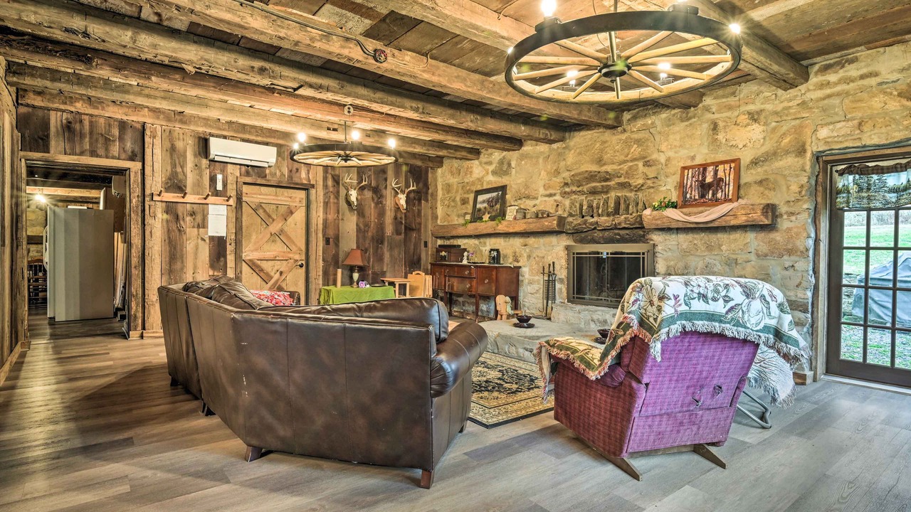 Photo of Livingroom in Fishertown