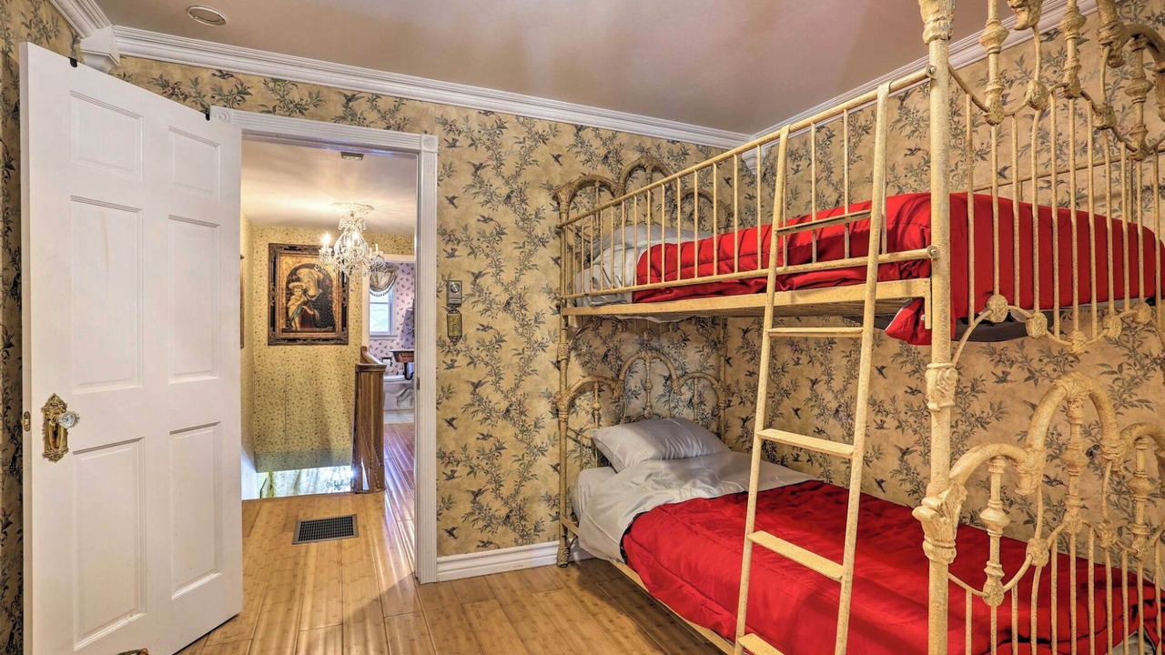 Photo of Bedroom in White Mills