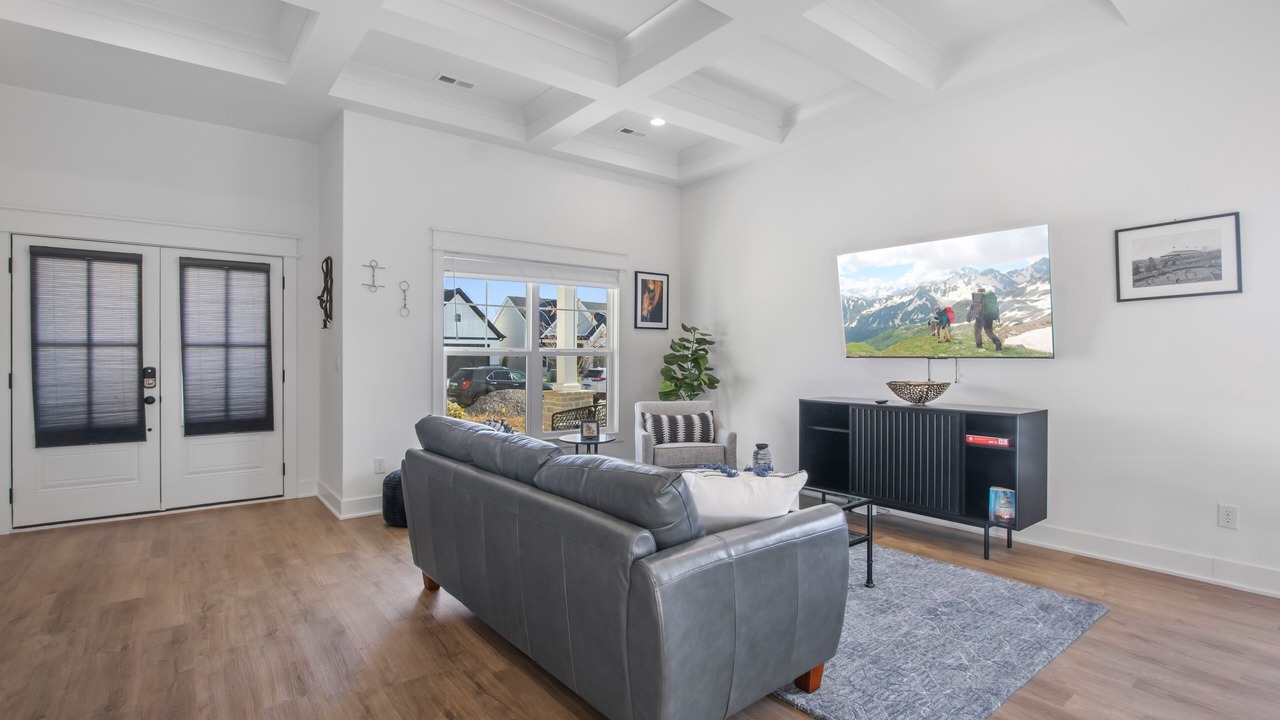 Photo of Livingroom in Jeffersonville - Clarksville