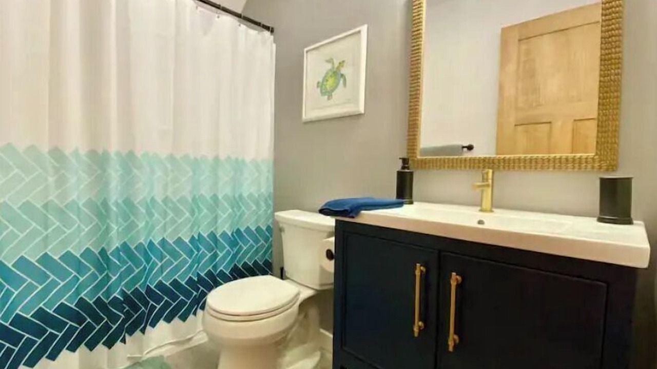 Photo of Bathroom in Gardiner