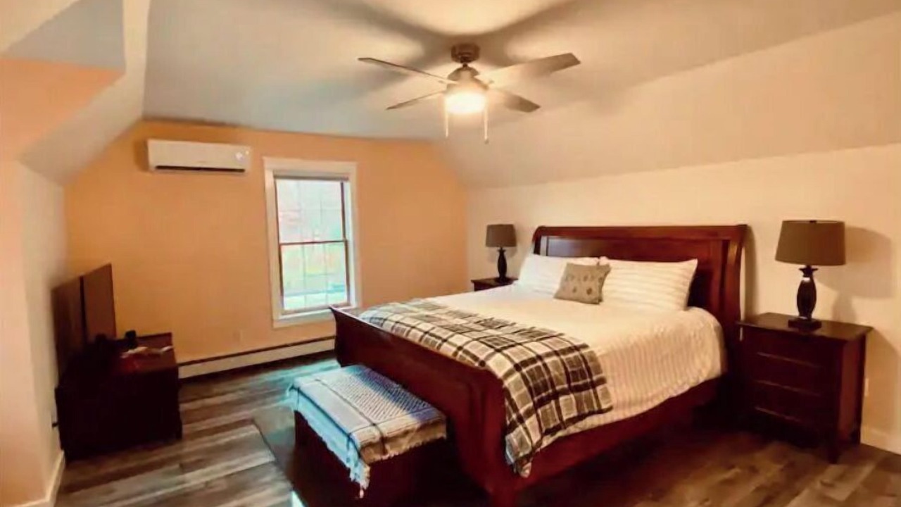 Photo of Bedroom in Gardiner
