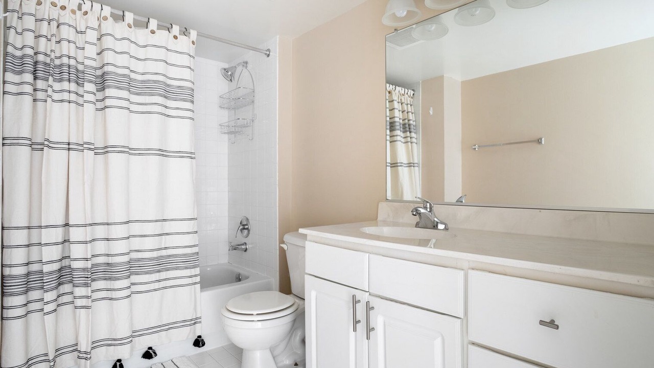 Photo of Bathroom in Chinatown