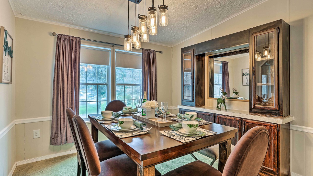 Photo of Livingroom in Greentown