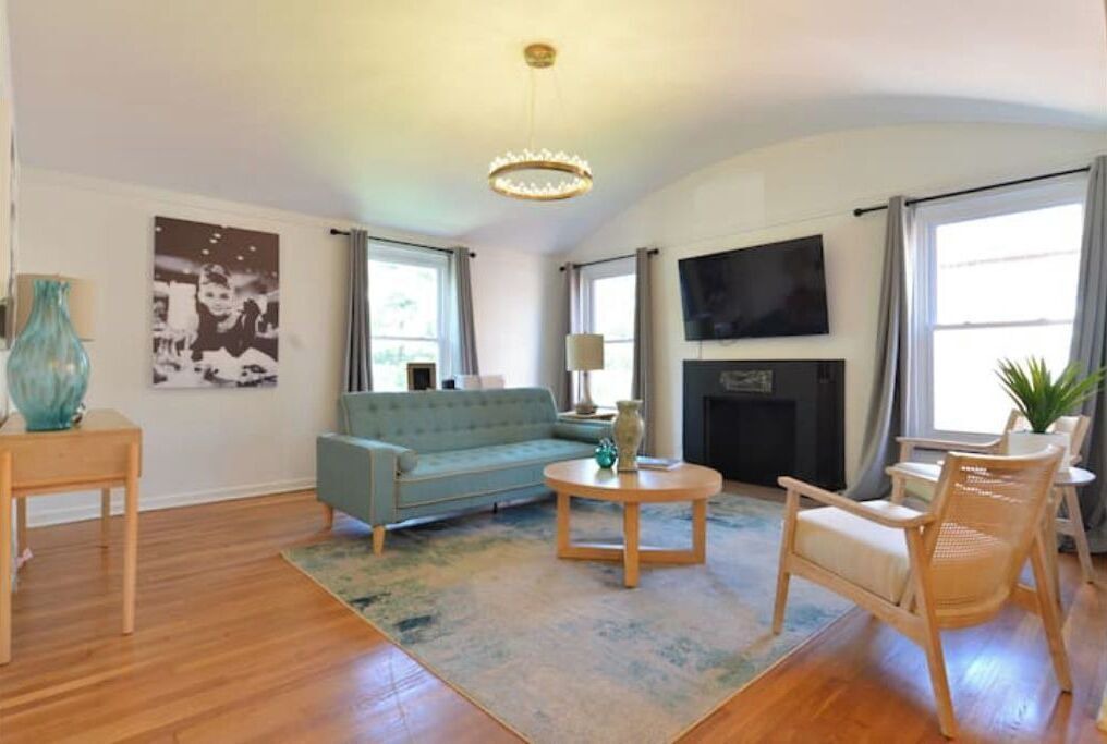 Photo of Livingroom in Grandview Heights