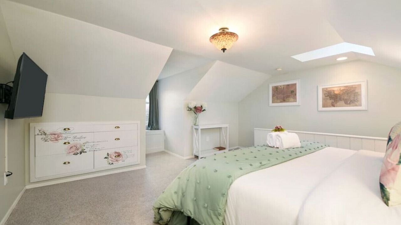 Photo of Bedroom in Central Northside