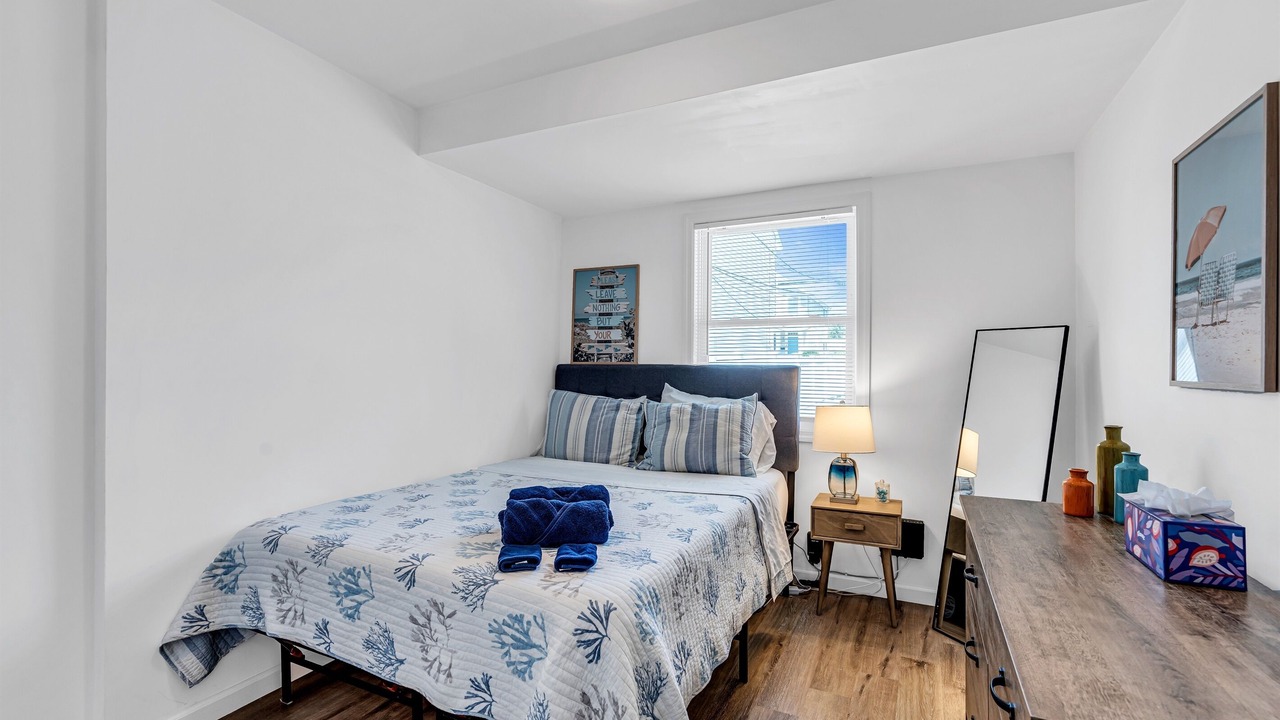 Photo of Bedroom in Wall