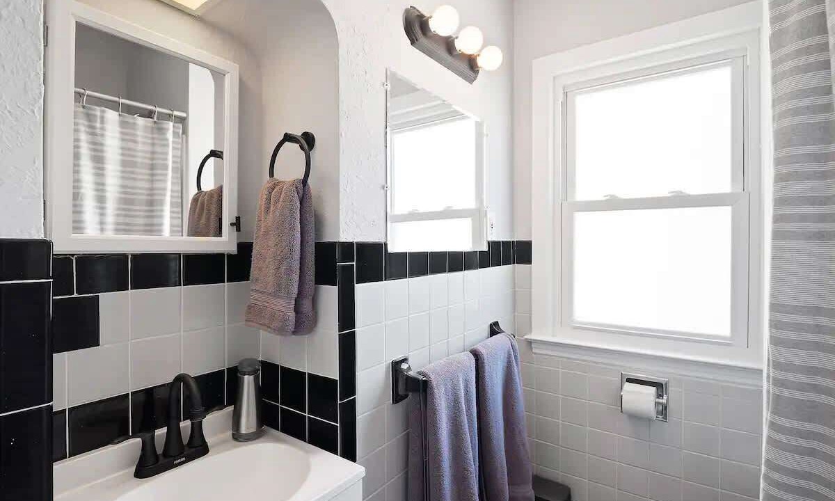 Photo of Bathroom in South Euclid
