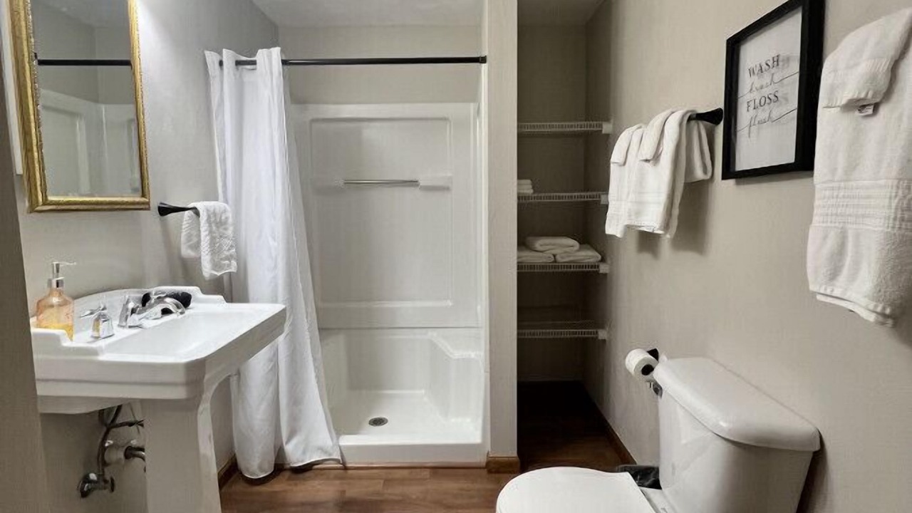 Photo of Bathroom in Mill Run