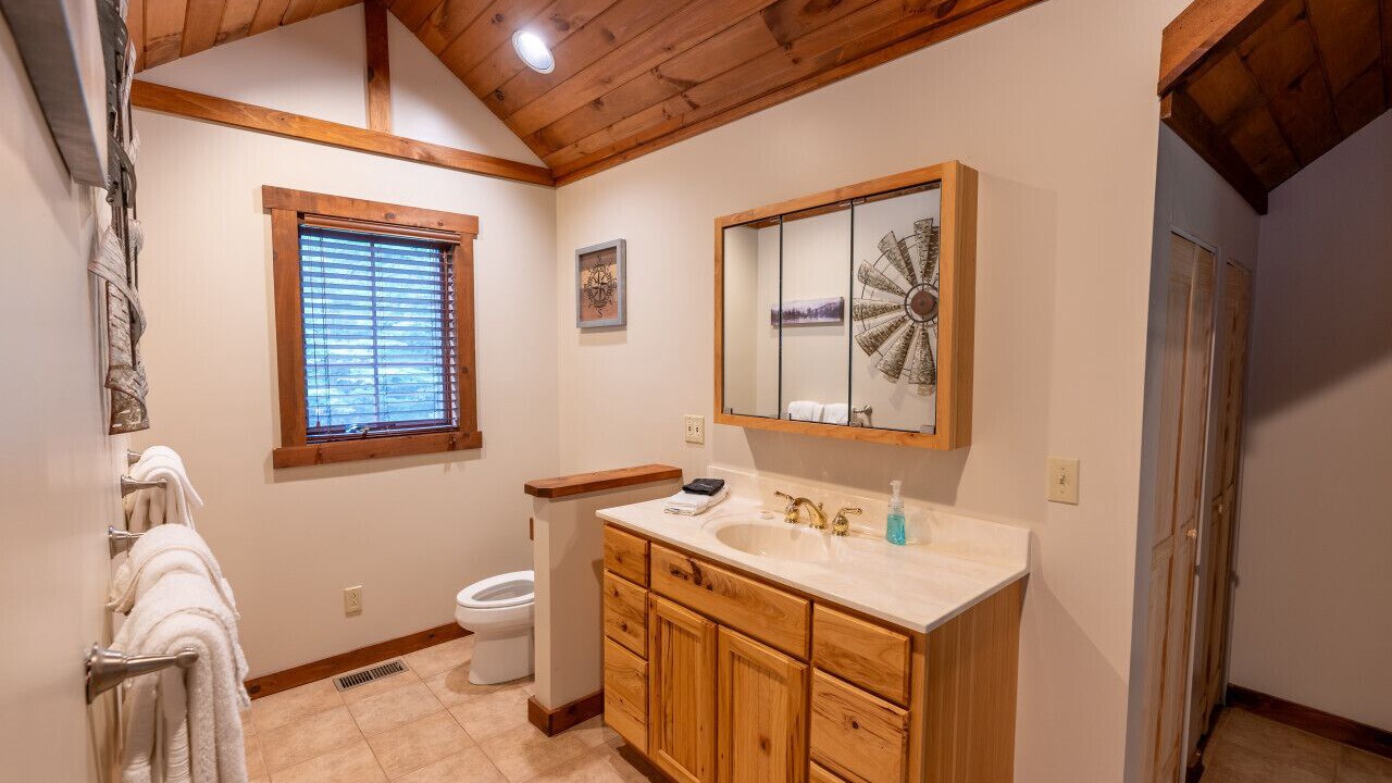 Photo of Bathroom in Confluence