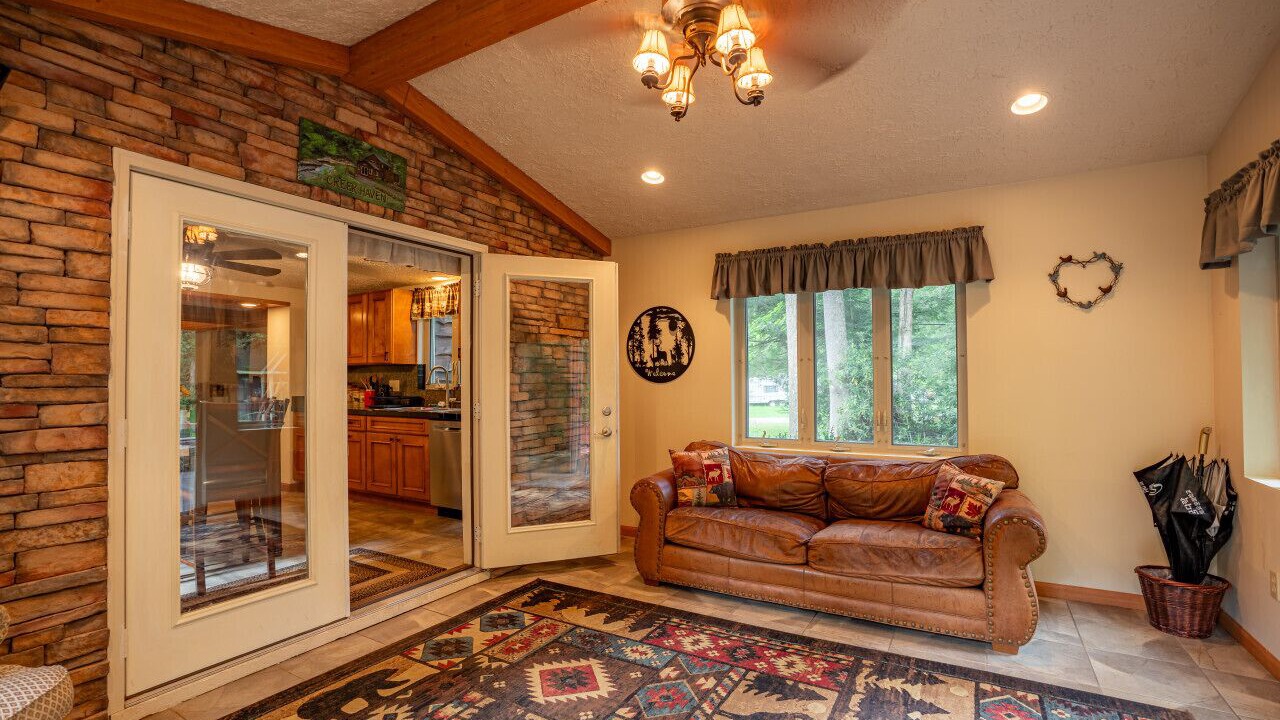 Photo of Livingroom in Confluence