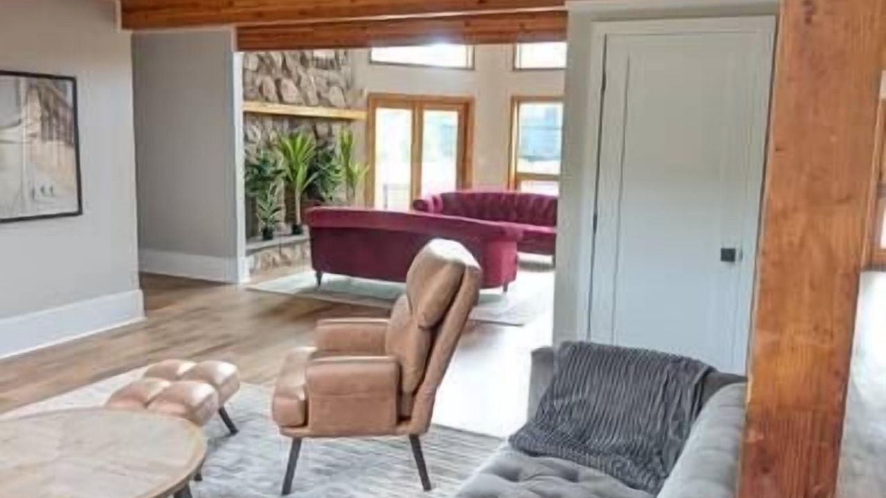 Photo of Livingroom in Monticello