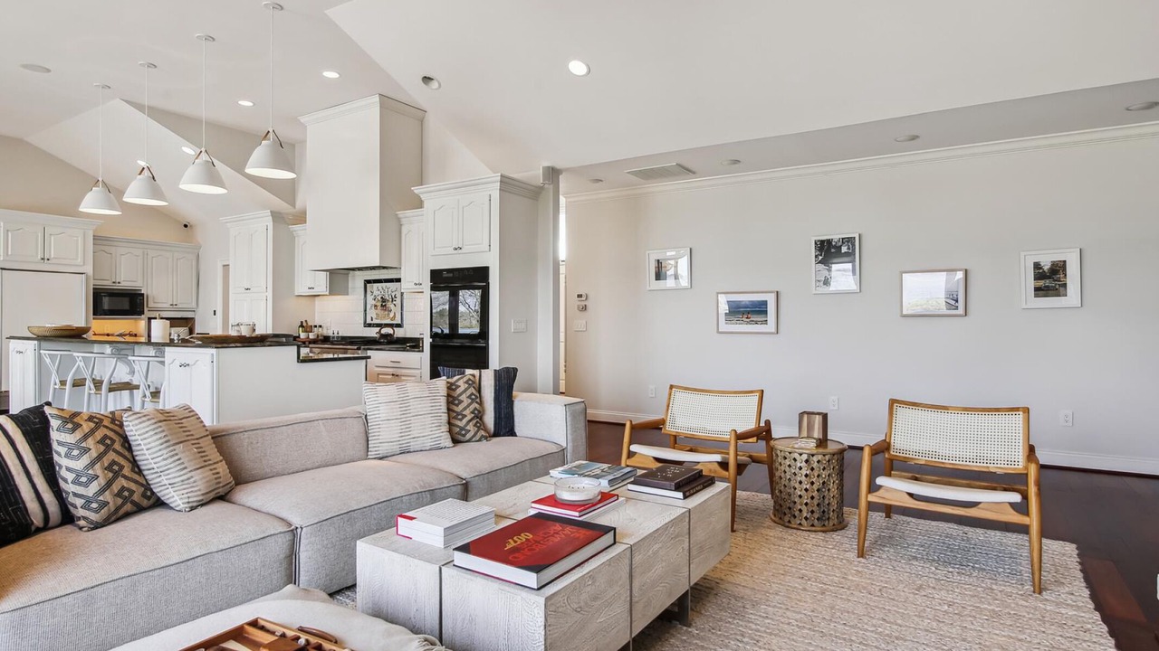 Photo of Livingroom in Unionville