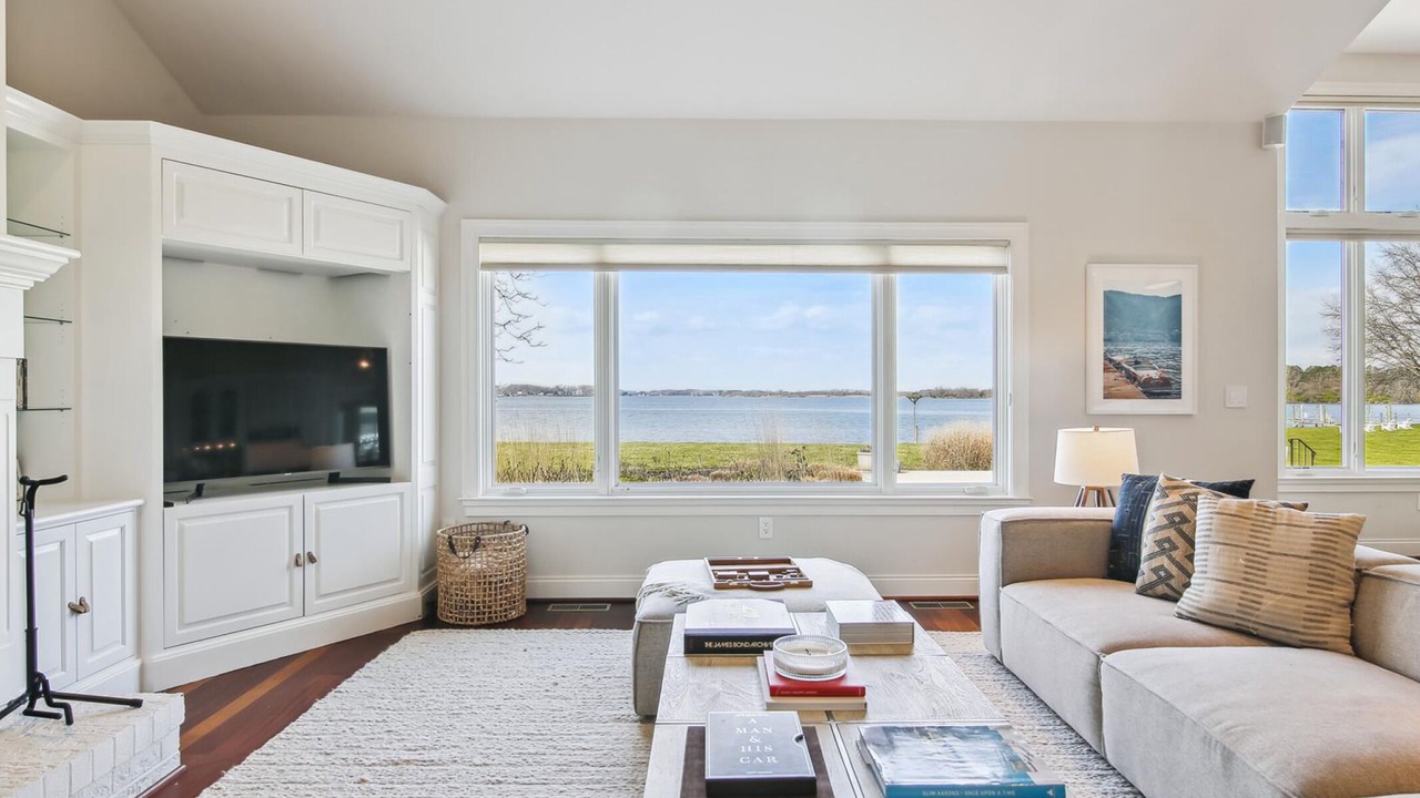 Photo of Livingroom in Unionville