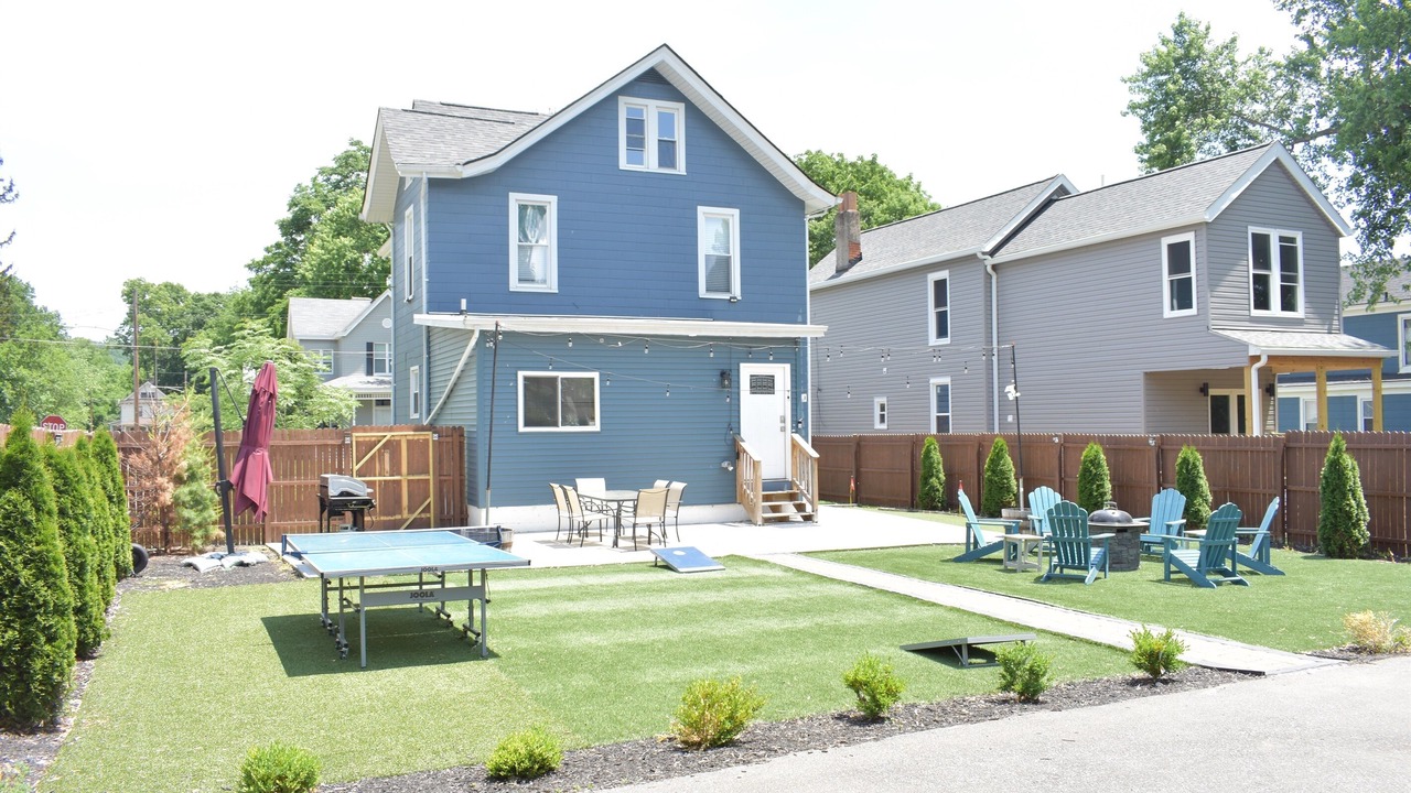 Photo of Outdoor in Roselawn Finance