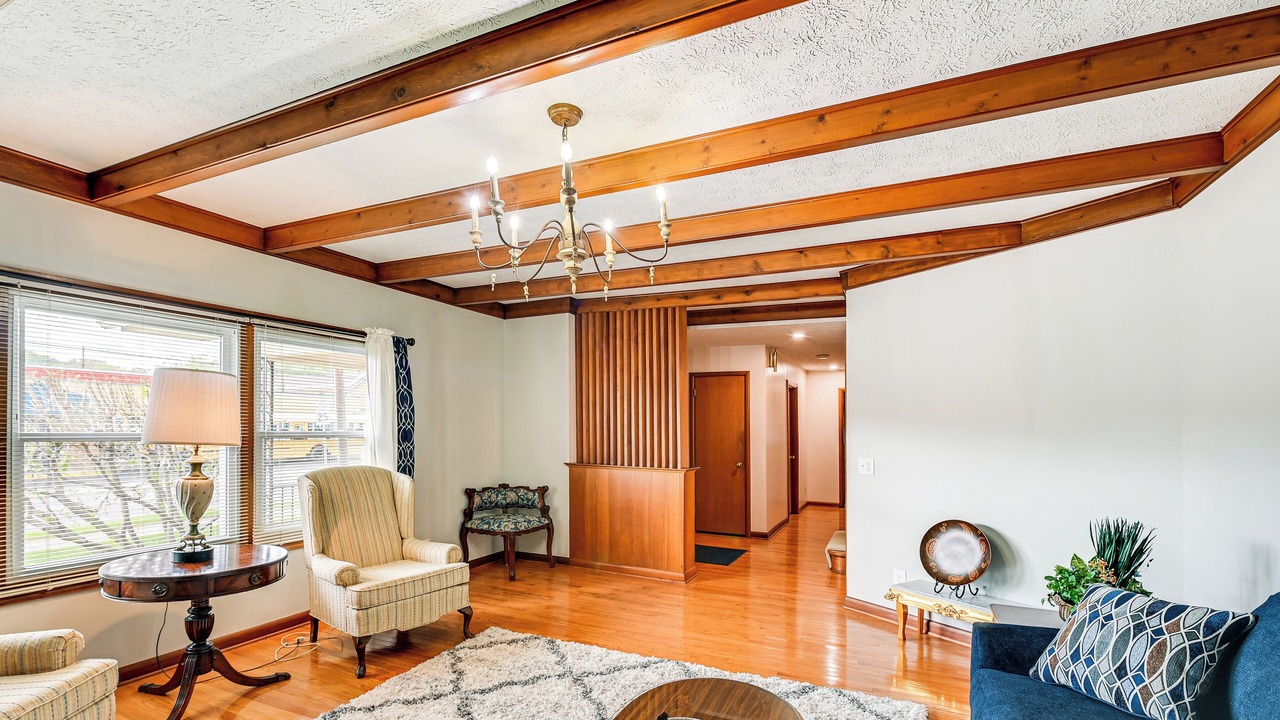 Photo of Livingroom in Paintsville
