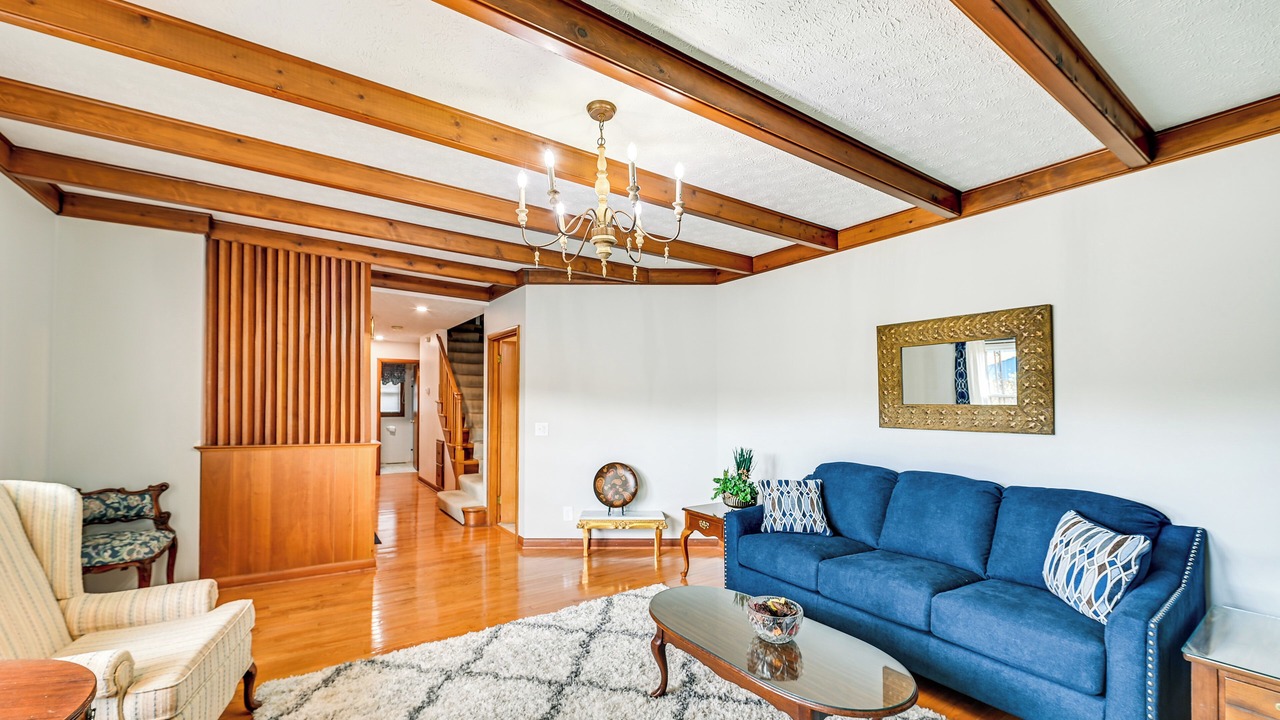 Photo of Livingroom in Paintsville