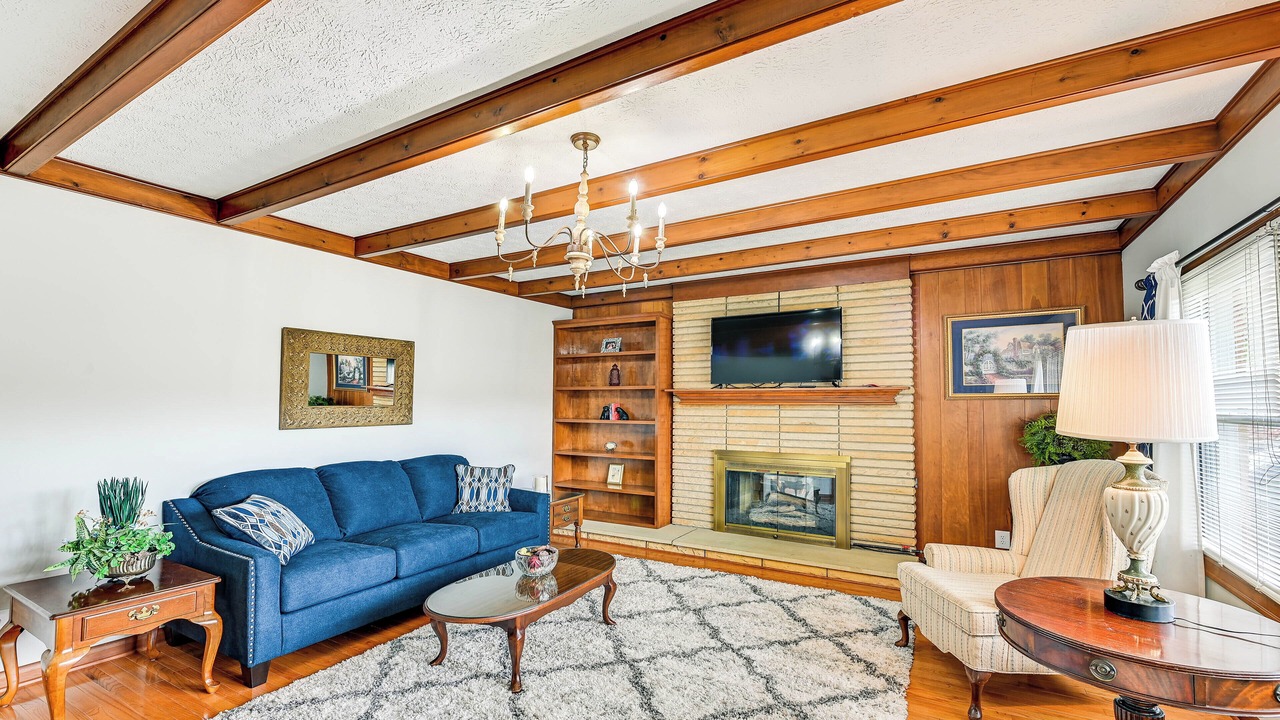 Photo of Livingroom in Paintsville