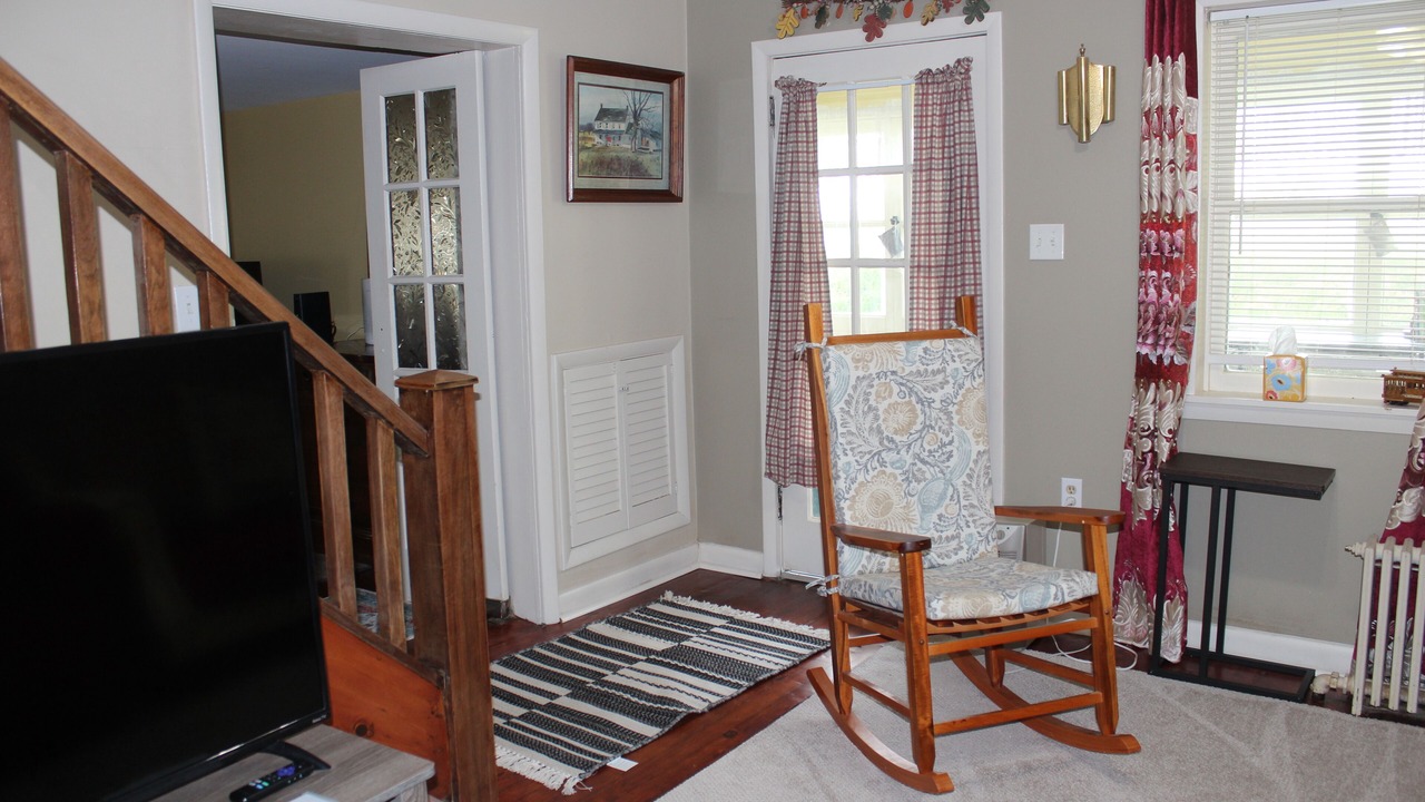 Photo of Bedroom in James Creek