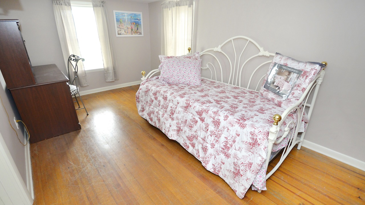 Photo of Bedroom in James Creek