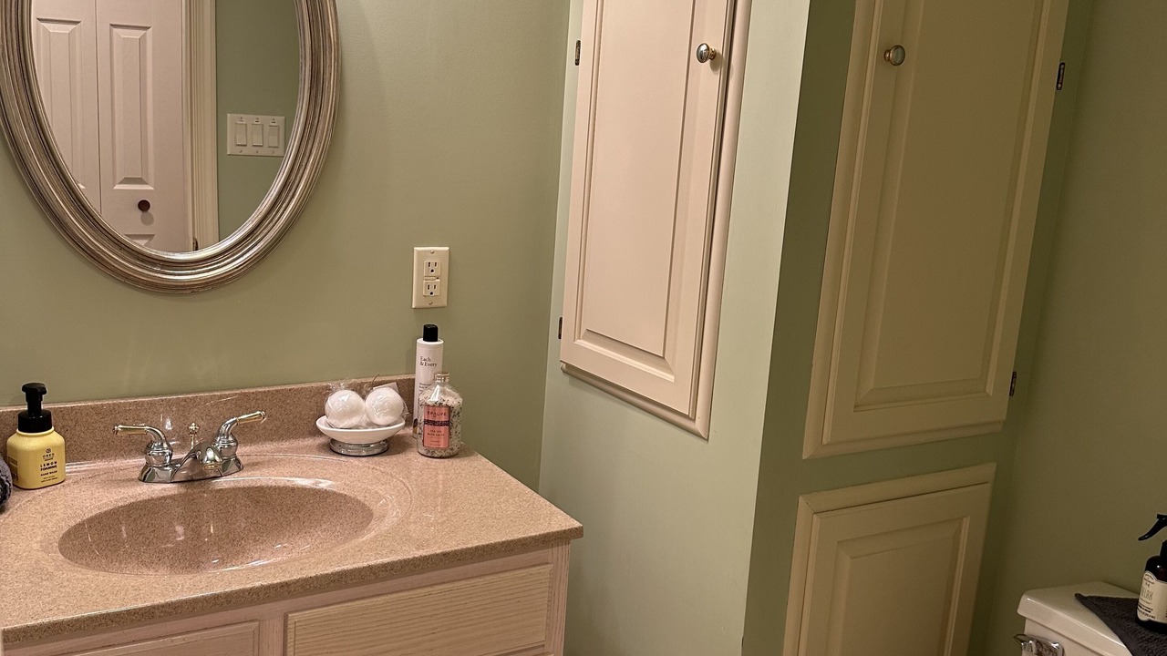 Photo of Bathroom in Blue Ball