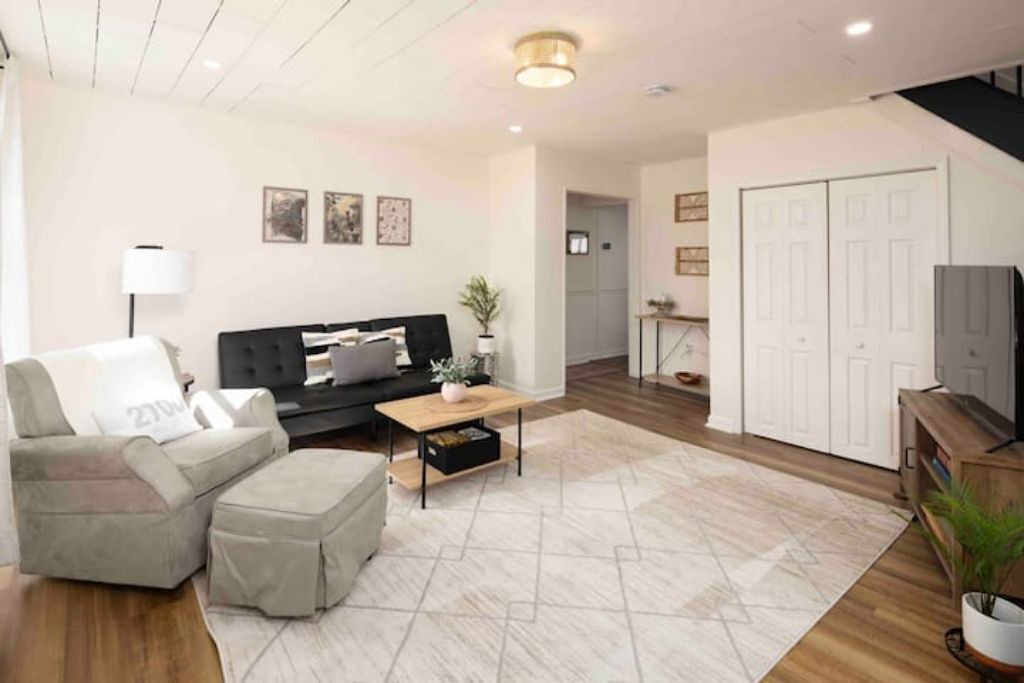 Photo of Livingroom in Ross