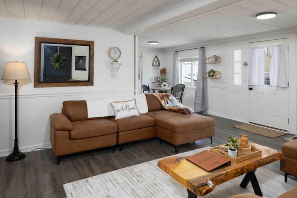 Photo of Livingroom in Ross