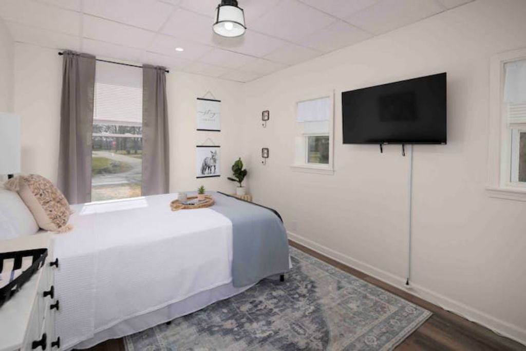 Photo of Bedroom in Ross