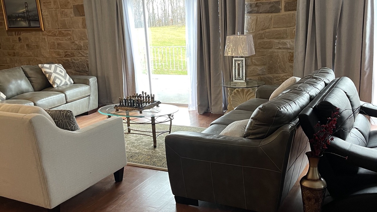 Photo of Livingroom in Defiance