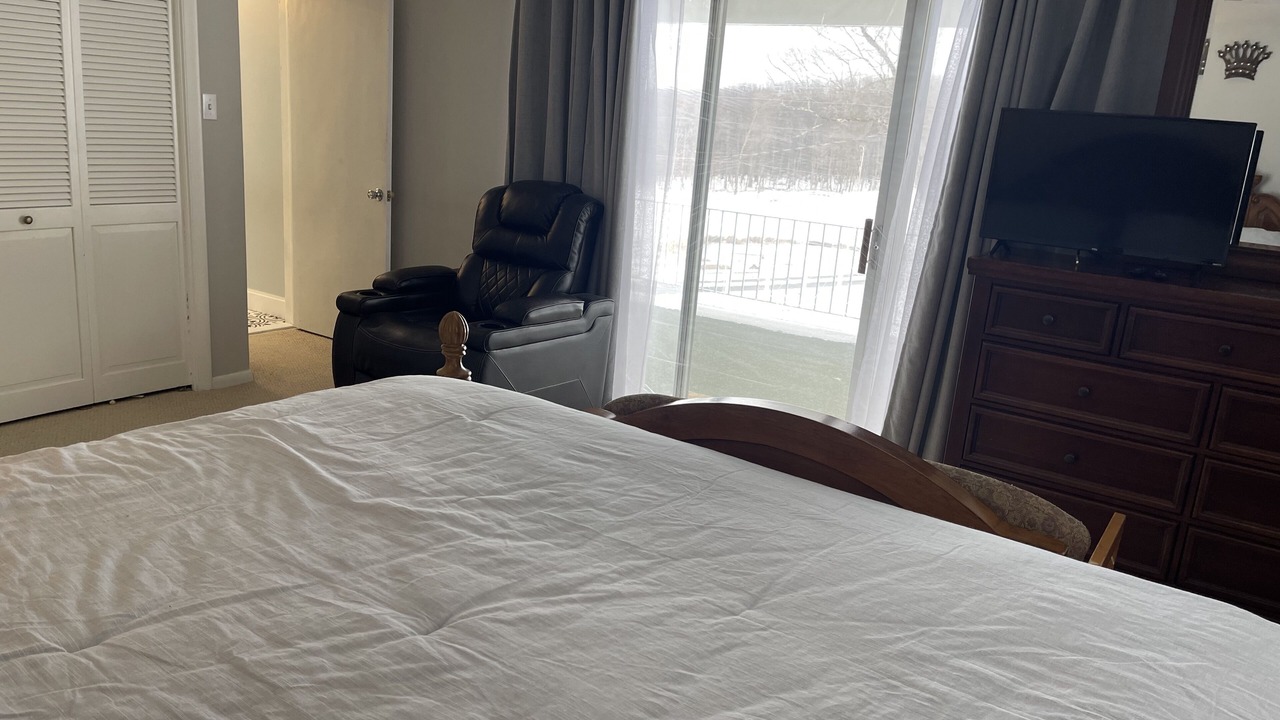 Photo of Bedroom in Defiance
