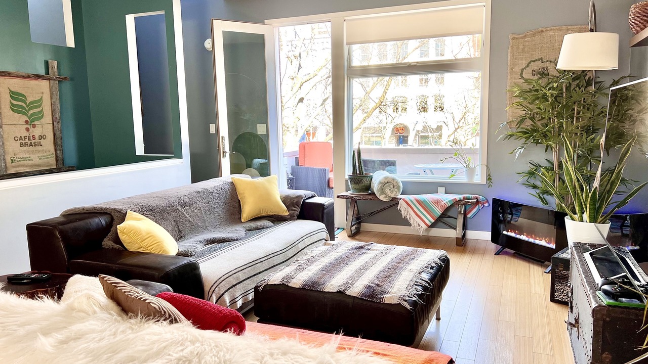 Photo of Livingroom in Downtown Dayton