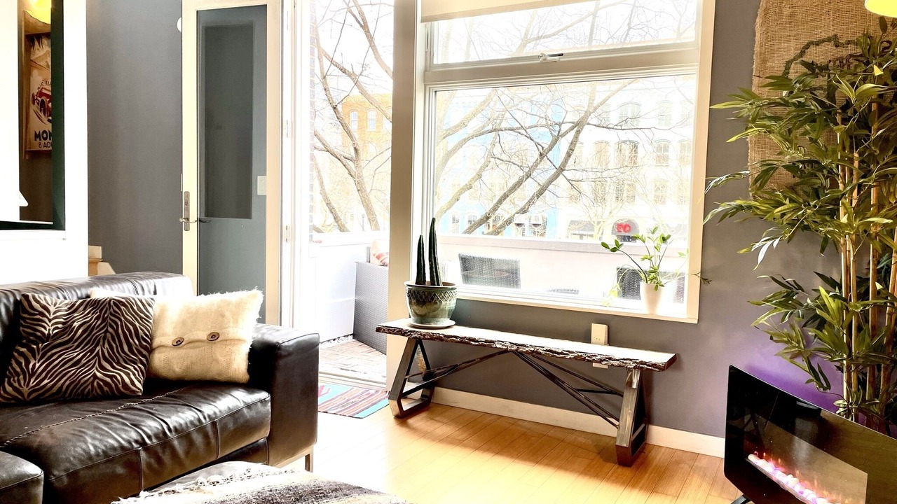 Photo of Livingroom in Downtown Dayton