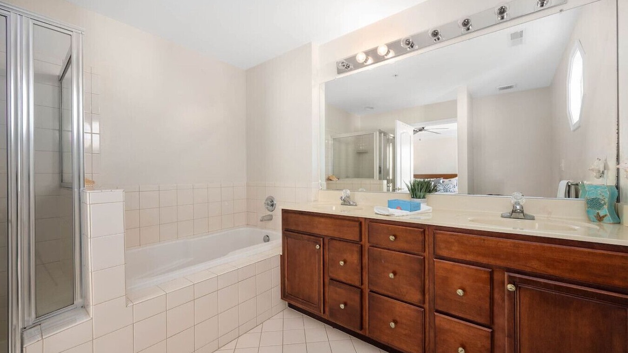 Photo of Bathroom in Assateague Pointe