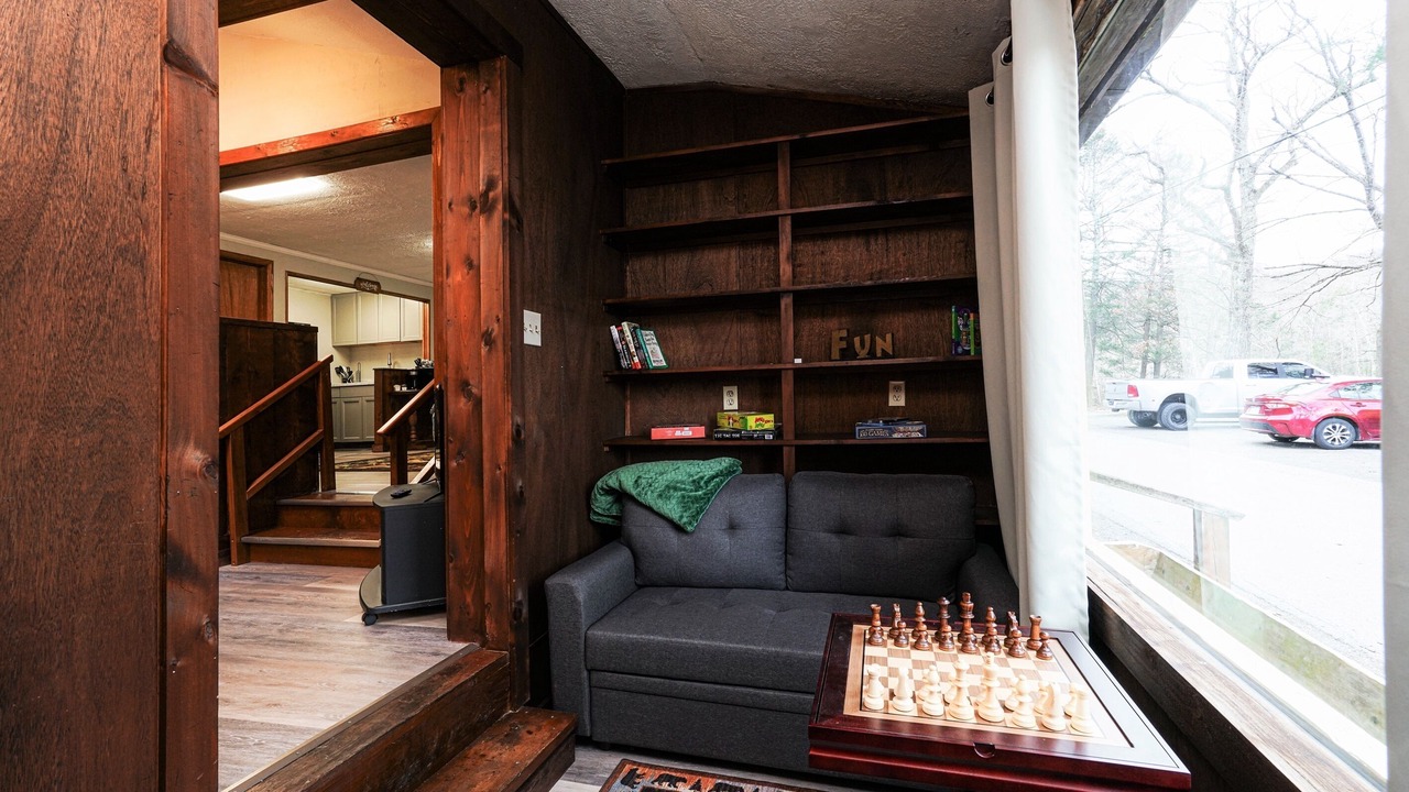 Photo of Livingroom in Elkins