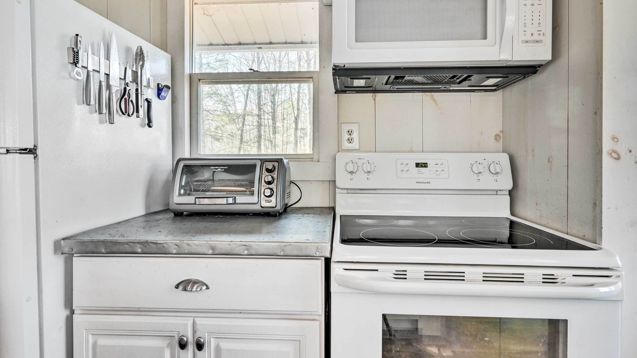 Photo of Kitchen in Queen