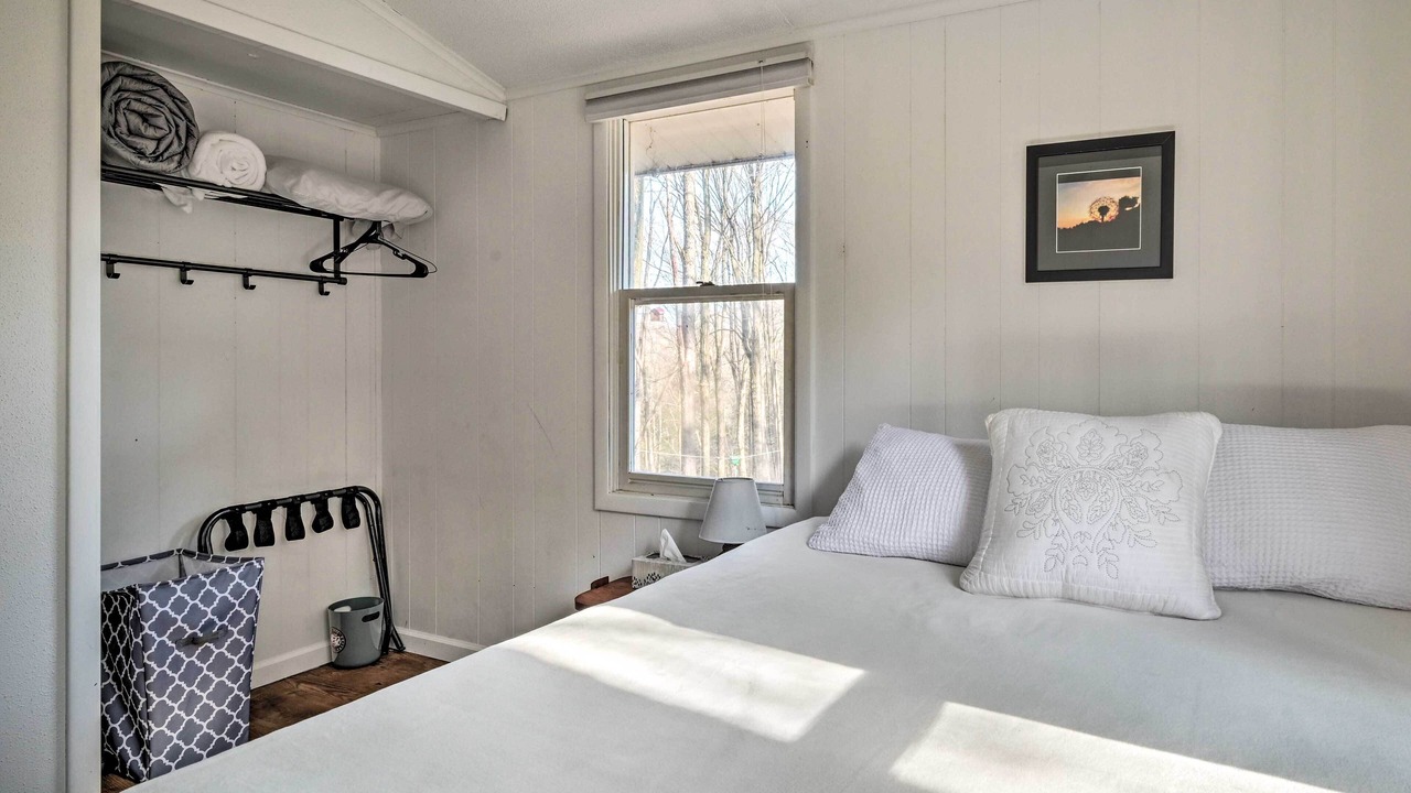 Photo of Bedroom in Queen