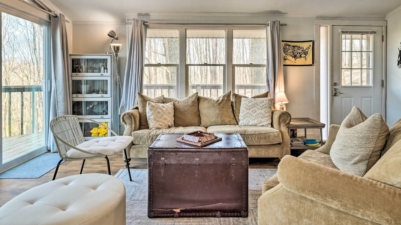 Photo of Livingroom in Queen