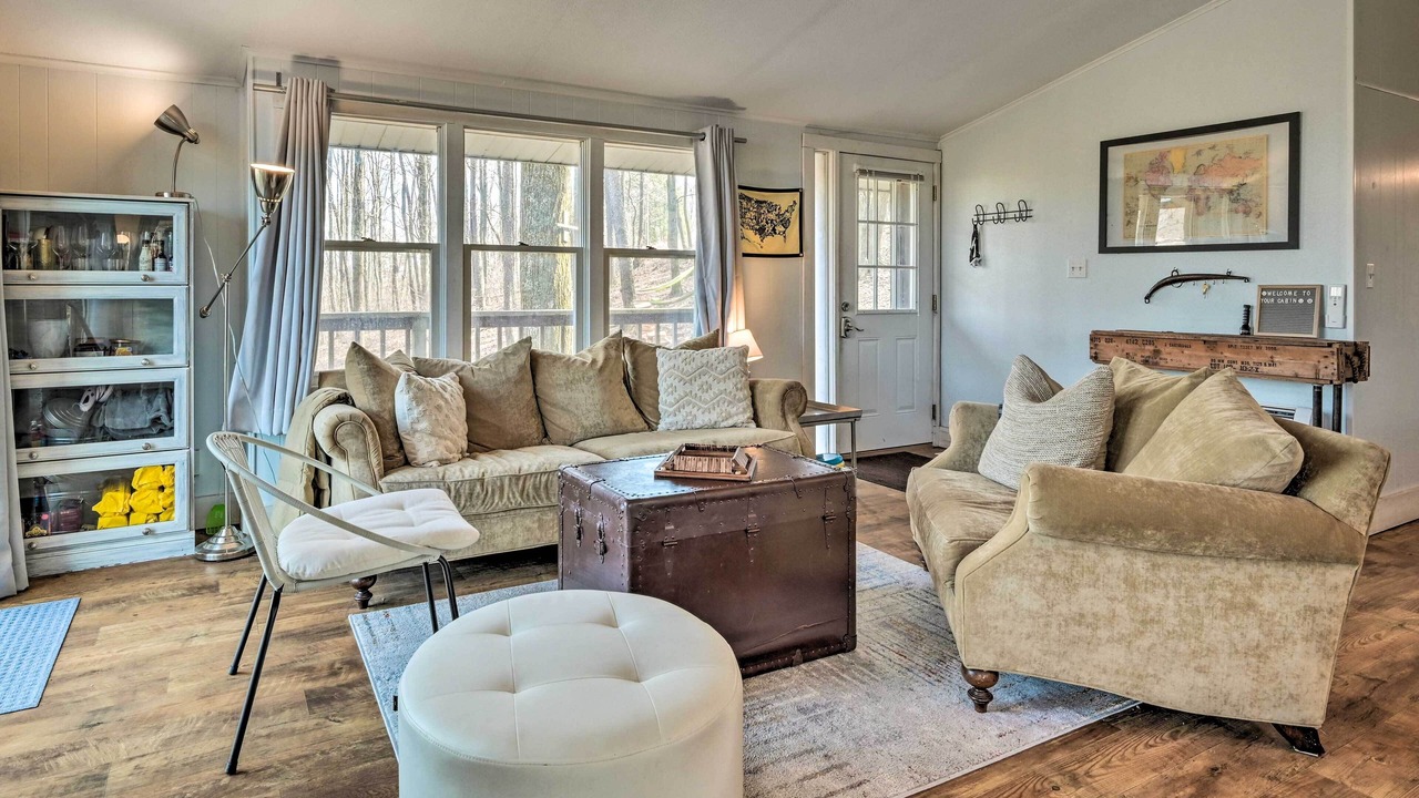 Photo of Livingroom in Queen