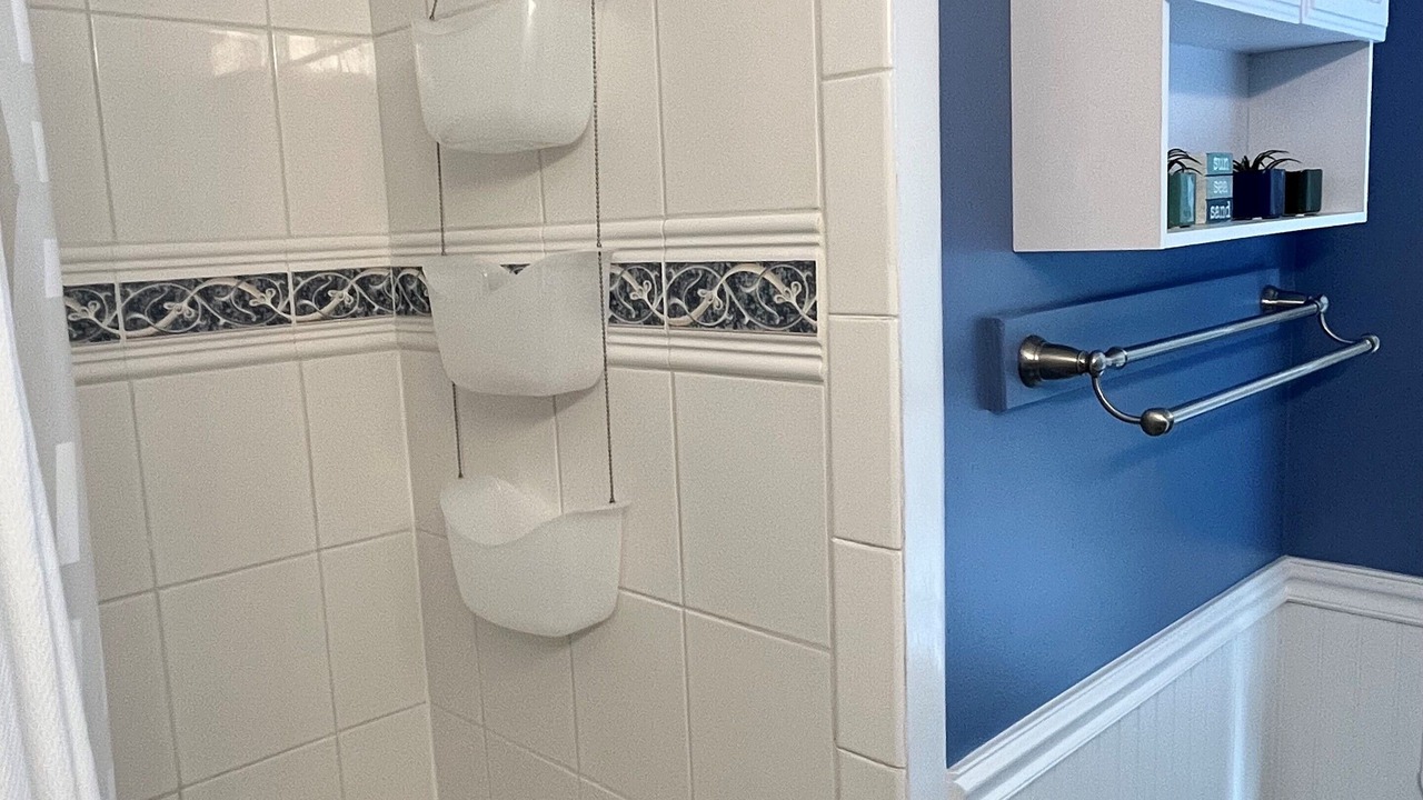 Photo of Bathroom in Avalon