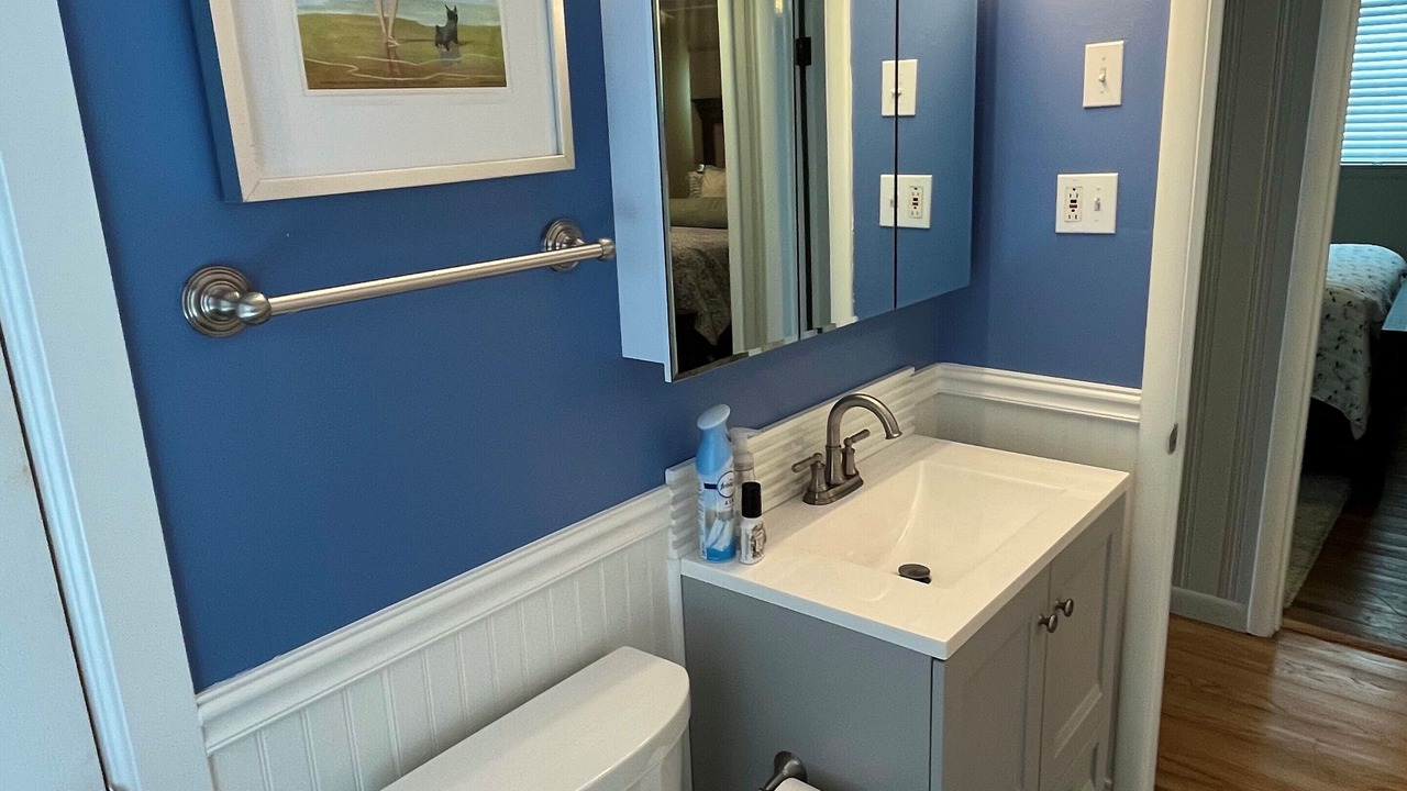 Photo of Bathroom in Avalon